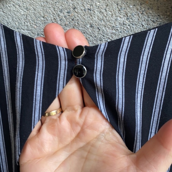 She & Sky Boutique Striped pleated dress - Picture 5 of 7